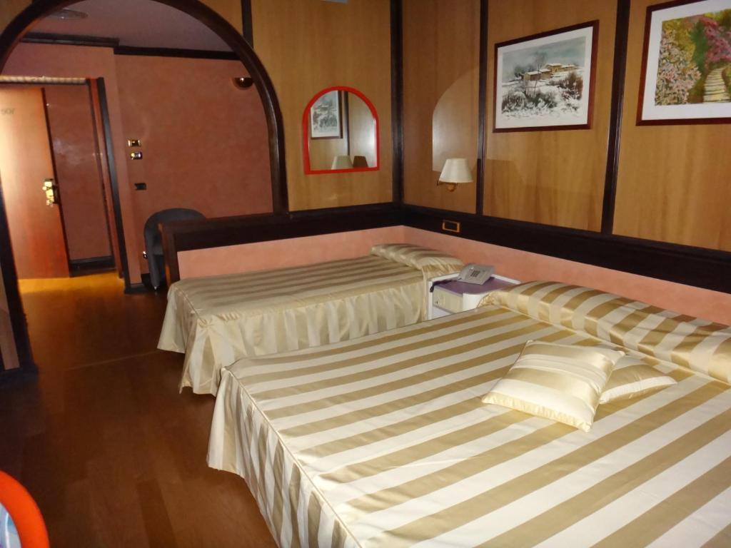 Benny Hotel Catanzaro Bilik gambar